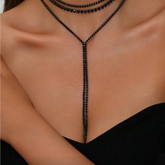 Elegant Black Choker Necklace - Picture 2 of 2